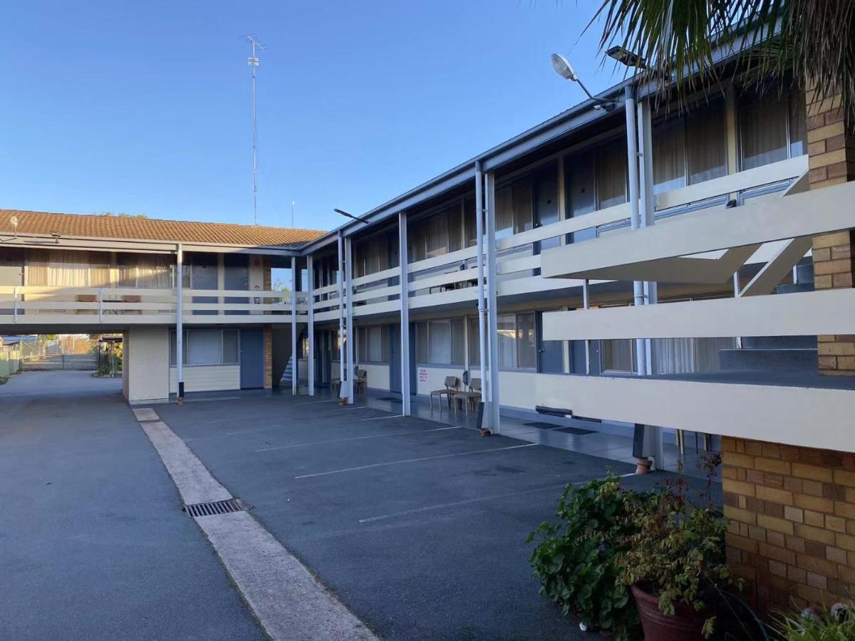 Gateway Motor Inn Narrandera Exterior photo