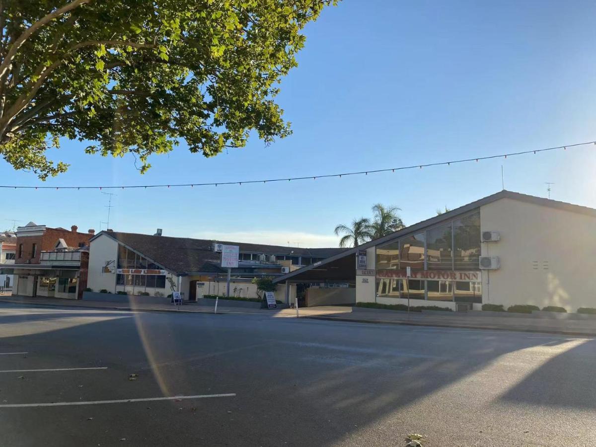 Gateway Motor Inn Narrandera Exterior photo