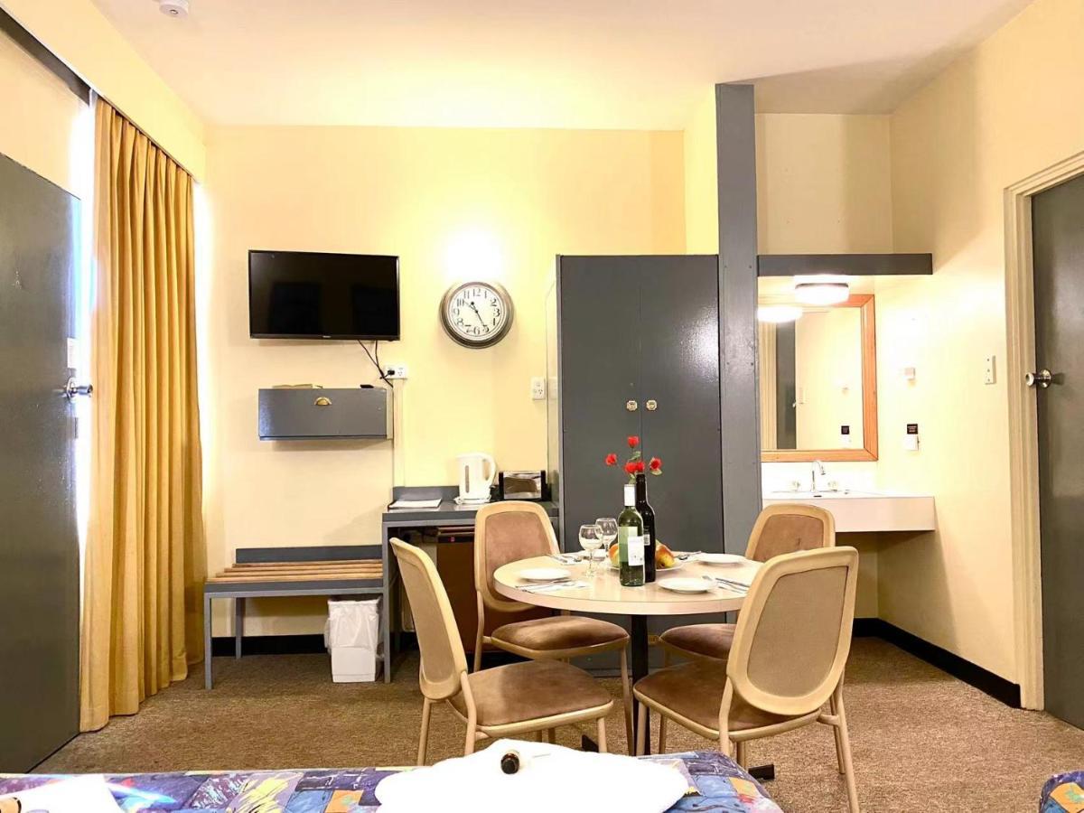 Gateway Motor Inn Narrandera Exterior photo